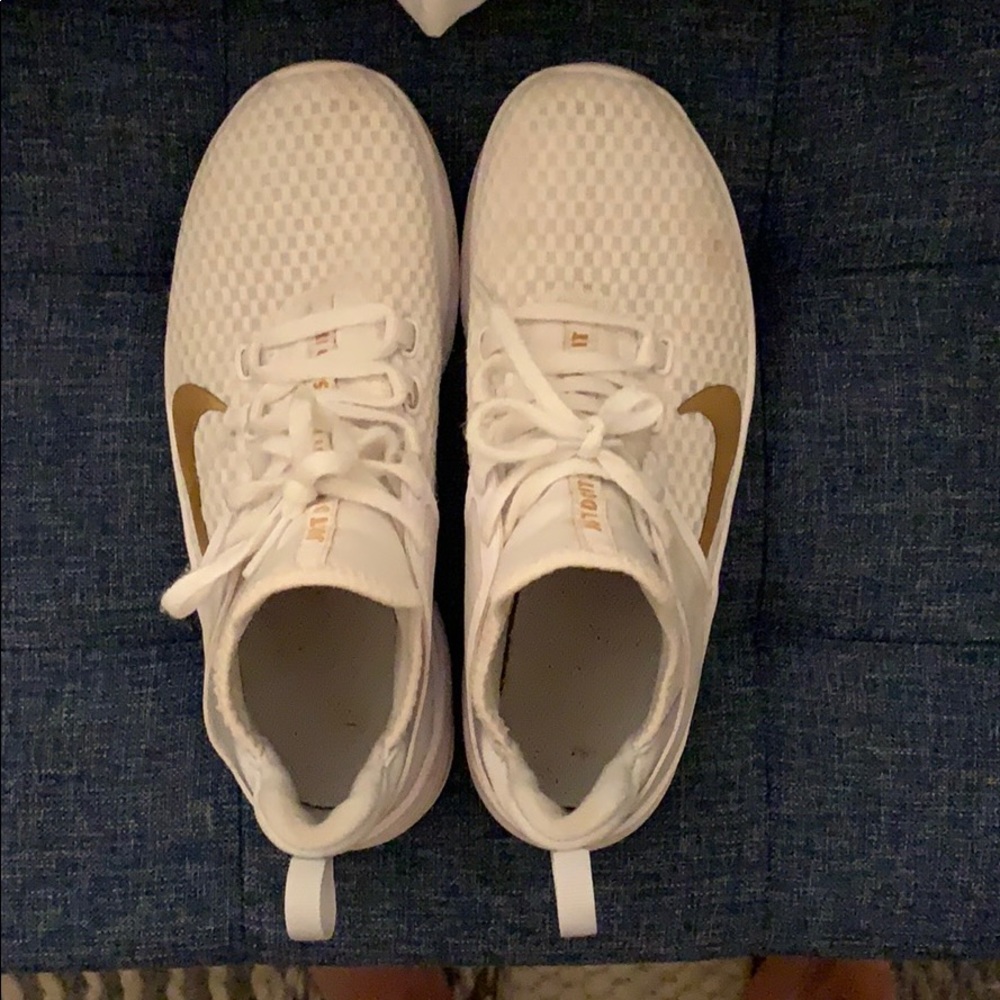 Nike tennis 👟 shoes